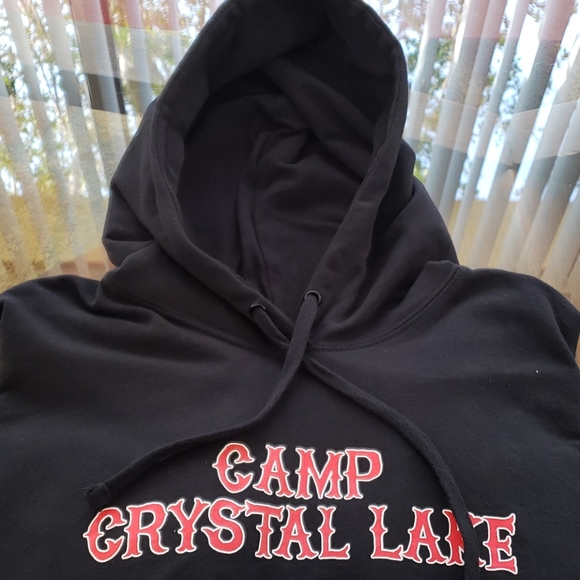 ❌SOLD❌ FRIDAY THE 13TH CAMP CRYSTAL LAKE CROP - Picture 5 of 10